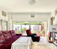 Вилла в Альфас-Дель-Пи, 4 спальни, большой бассейн, 190 кв.м