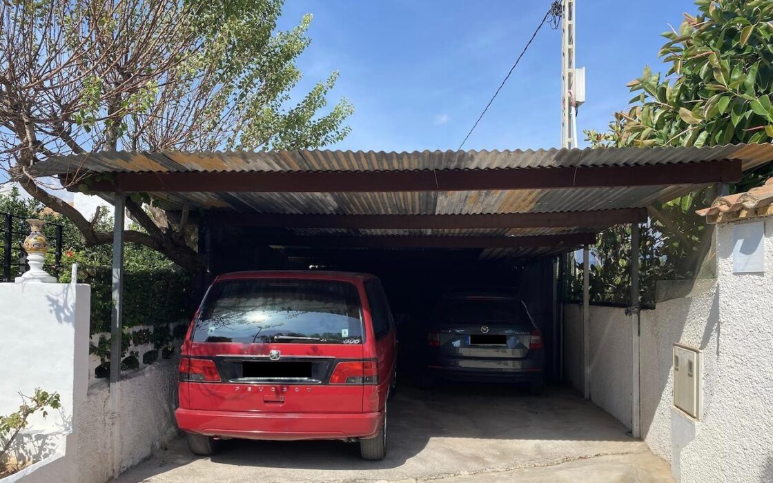 Вилла в Альфас-Дель-Пи, 4 спальни, большой бассейн, 190 кв.м