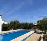 Вилла в Альфас-Дель-Пи, 4 спальни, большой бассейн, 190 кв.м