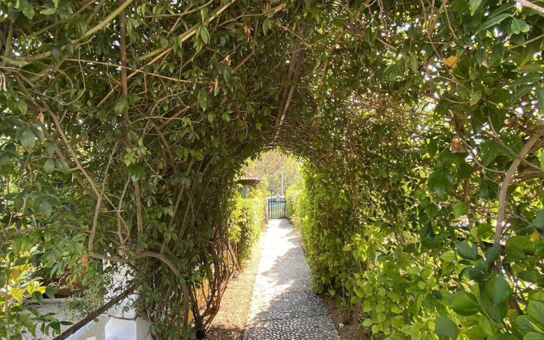 Вилла в Альфас-Дель-Пи, 4 спальни, большой бассейн, 190 кв.м