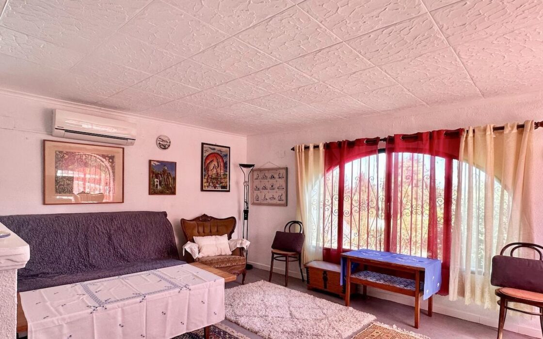 Вилла в Альфас-Дель-Пи, 4 спальни, большой бассейн, 190 кв.м