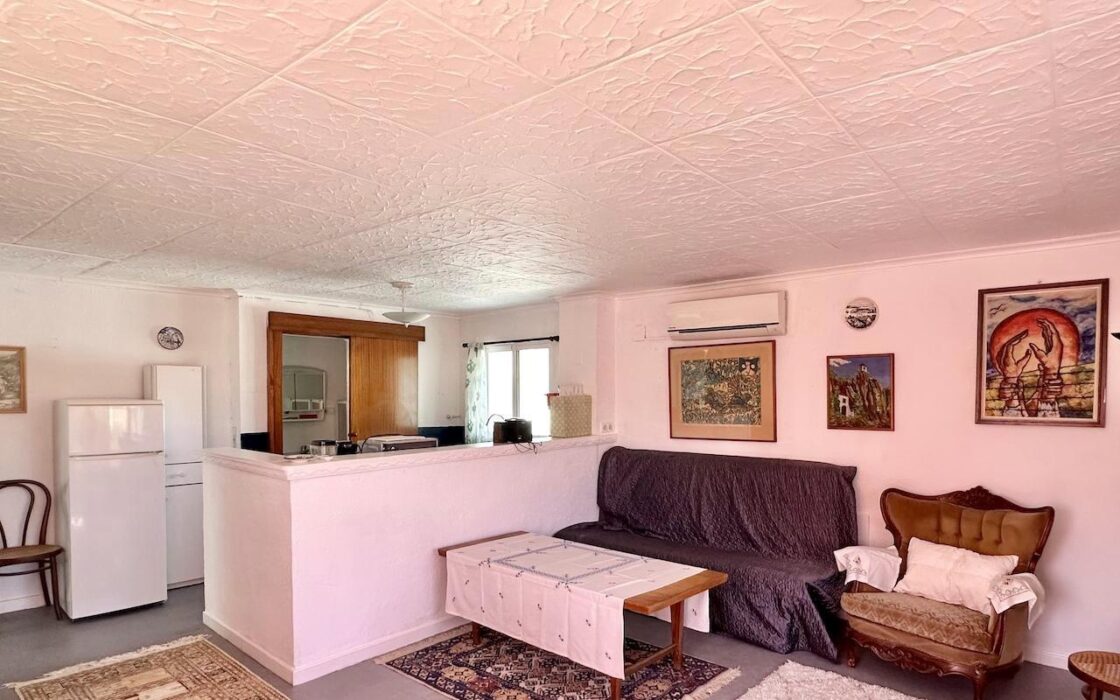 Вилла в Альфас-Дель-Пи, 4 спальни, большой бассейн, 190 кв.м