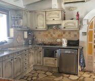 Вилла в Альфас-дель-Пи 155 кв.м с террасой и бассейном