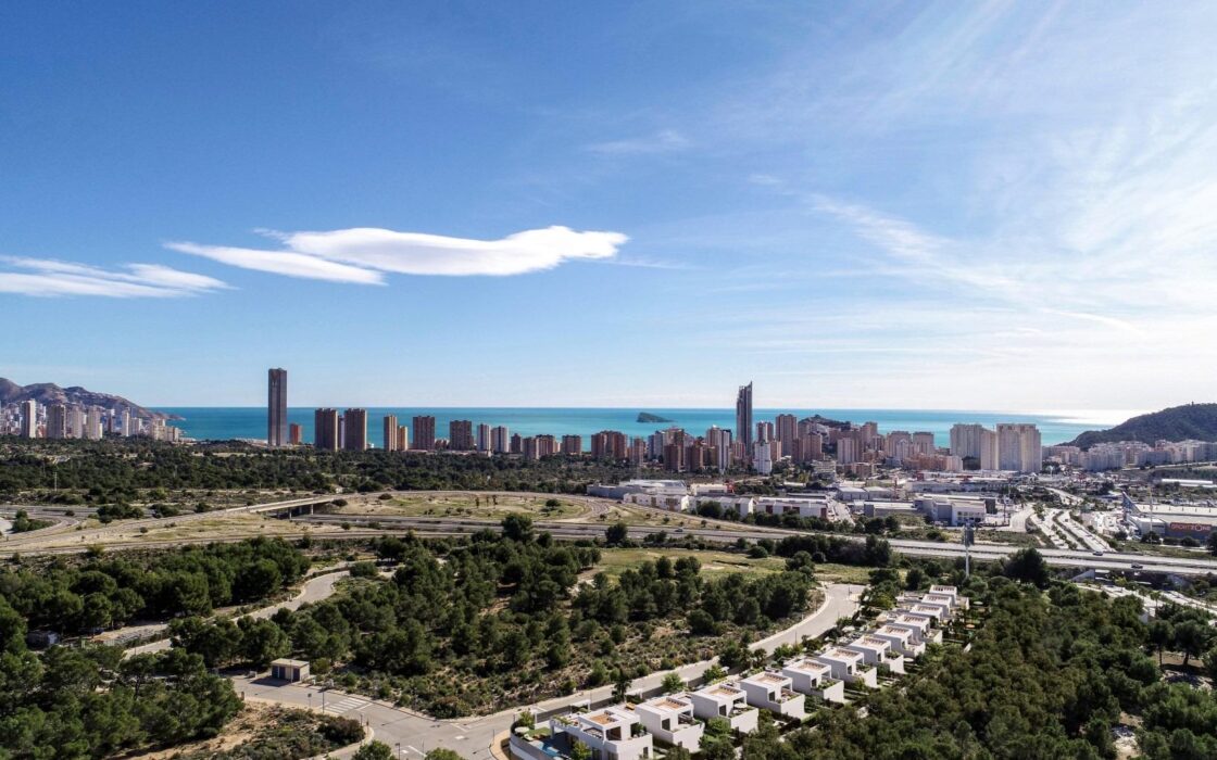 Роскошные виллы в Финестрате с террасой и частным бассейном