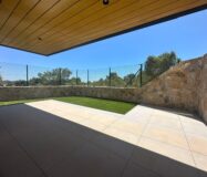 Новая квартира в Лас Колинас с террасой и видом на гольф