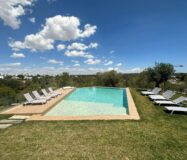 Новая квартира в Лас Колинас с террасой и видом на гольф