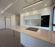 Новая квартира в Лас Колинас с террасой и видом на гольф