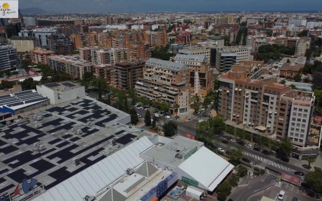 Апартаменты 161 кв.м с террасой в Валенсии, Campanar