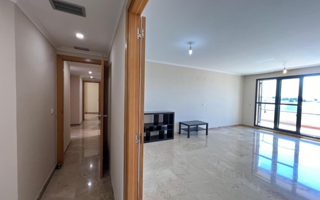 Апартаменты 161 кв.м с террасой в Валенсии, Campanar