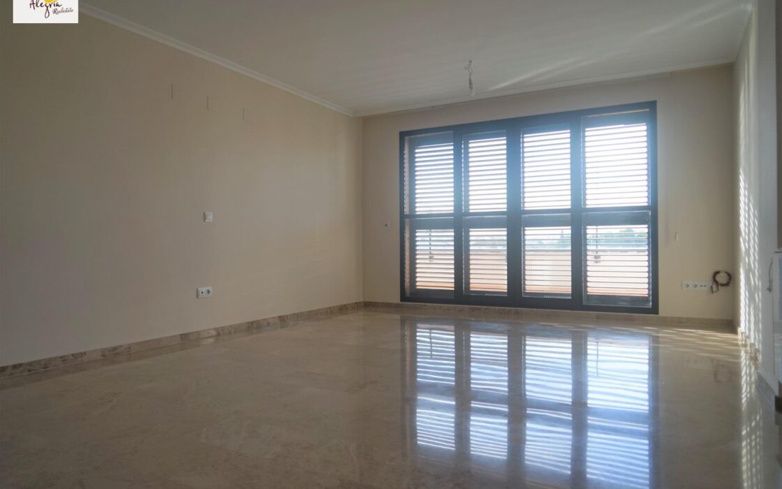 Апартаменты 161 кв.м с террасой в Валенсии, Campanar