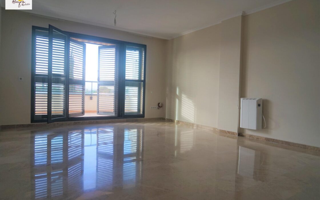 Апартаменты 161 кв.м с террасой в Валенсии, Campanar