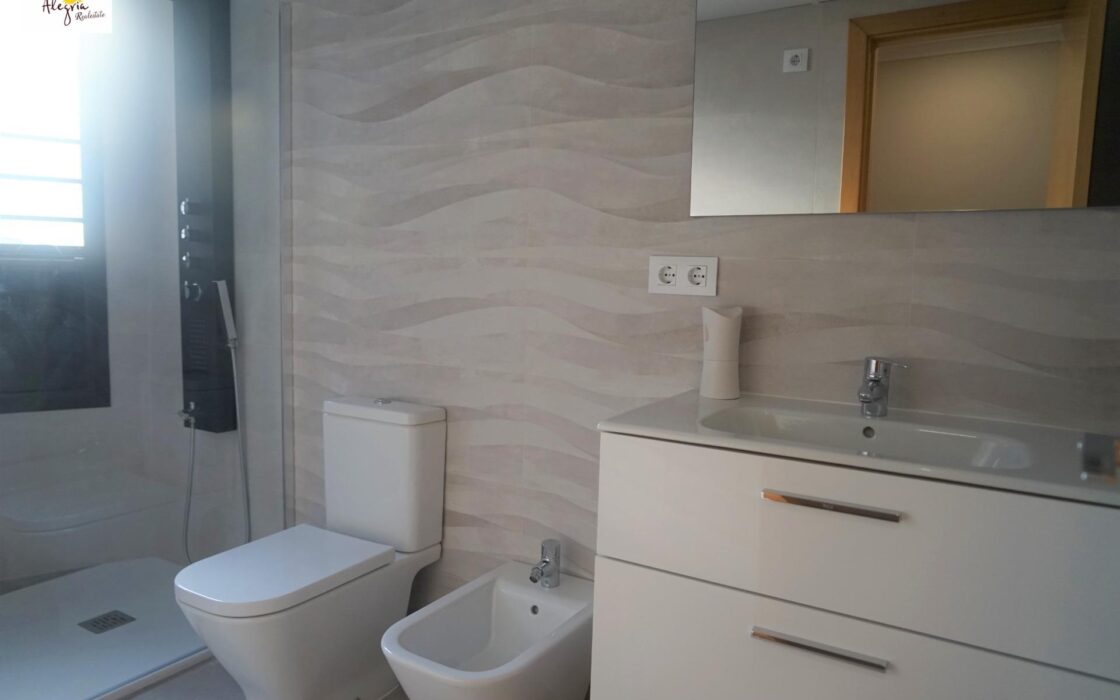 Апартаменты 161 кв.м с террасой в Валенсии, Campanar