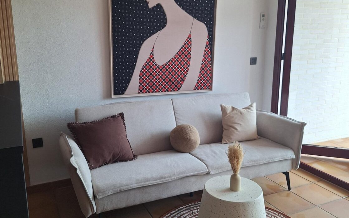 Простора квартира в Вільянуева-дель-Ріо-Сегура з терасою