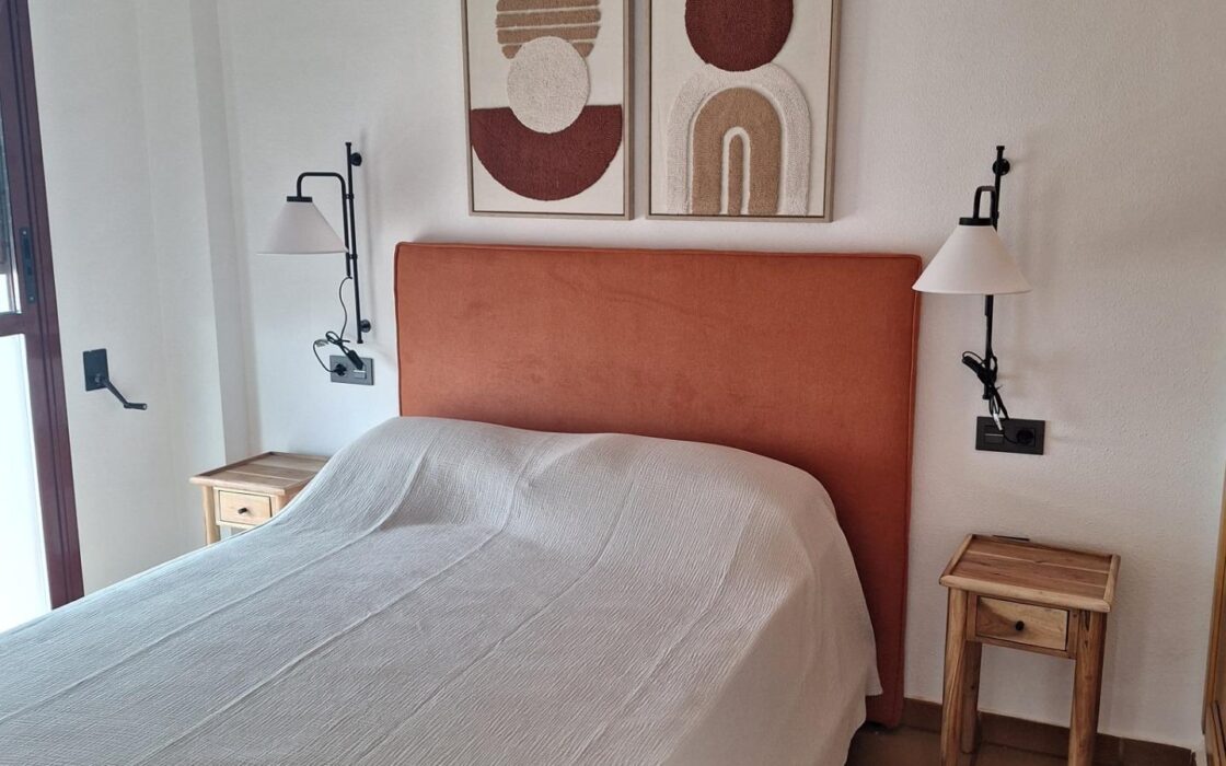 Простора квартира в Вільянуева-дель-Ріо-Сегура з терасою