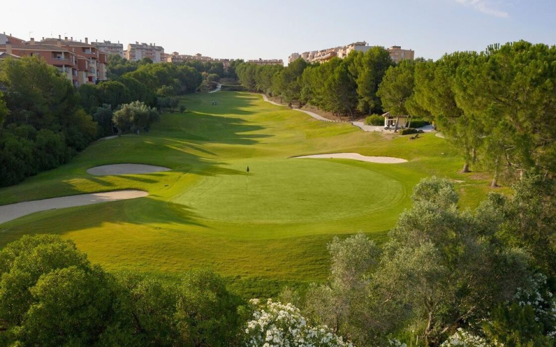 Простора квартира в Вільянуева-дель-Ріо-Сегура з терасою