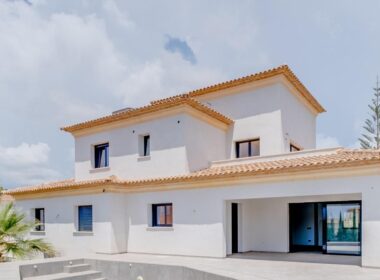 Вилла в Кальпе з басейном і терасою, 356 кв.м.