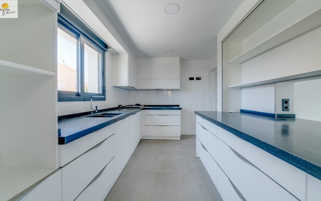 Вилла в Кальпе з басейном і терасою, 356 кв.м.