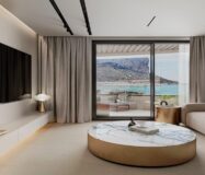 Нові апартаменти в Кальпе з терасою біля моря 126 кв.м.