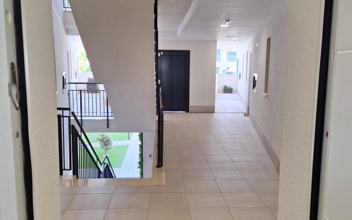 Квартира 80 кв.м в Вилламартине с террасой и бассейном