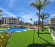 Квартира 80 кв.м в Вилламартине с террасой и бассейном