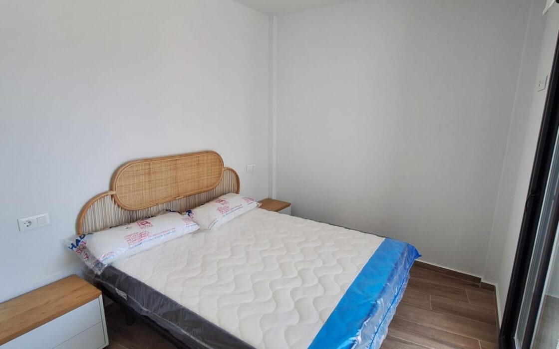 Квартира 80 кв.м в Вилламартине с террасой и бассейном