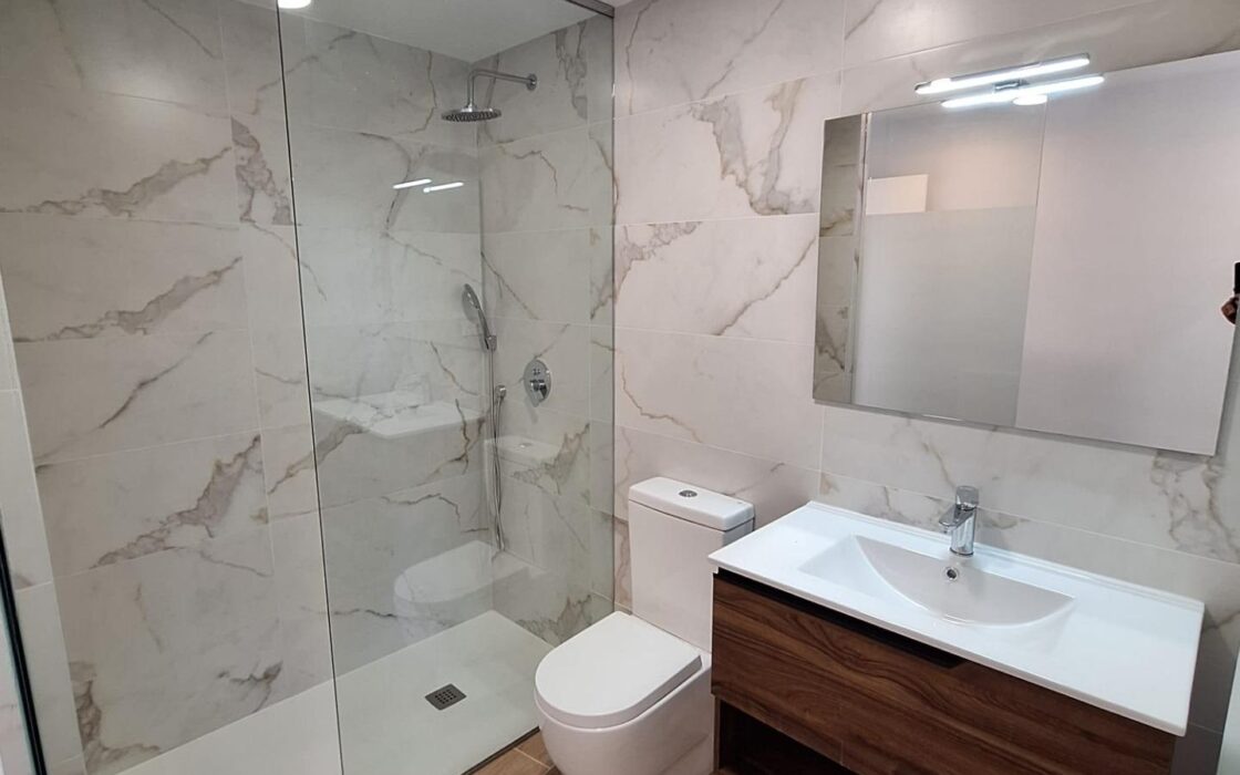 Квартира 80 кв.м в Вилламартине с террасой и бассейном