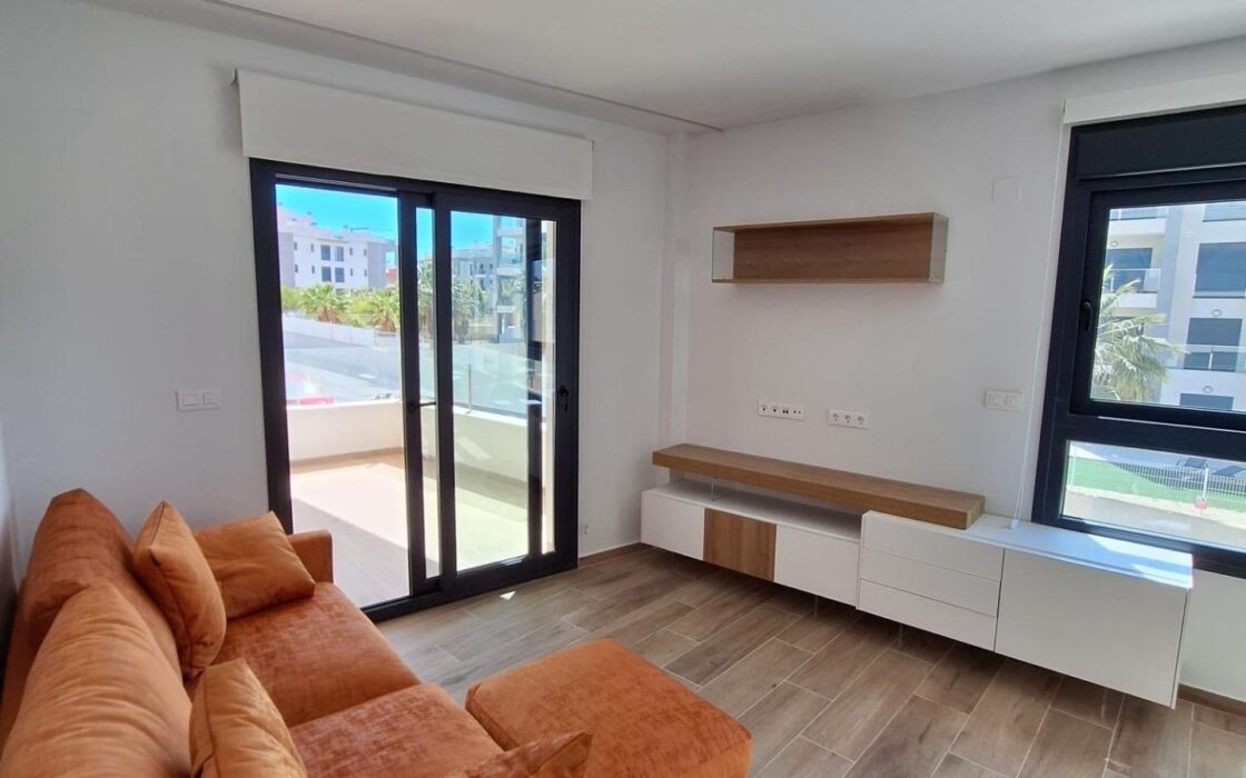 Квартира 80 кв.м в Вилламартине с террасой и бассейном