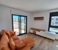 Квартира 80 кв.м в Вилламартине с террасой и бассейном