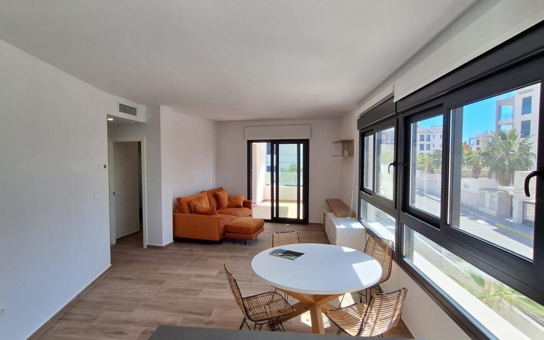 Квартира 80 кв.м в Вилламартине с террасой и бассейном