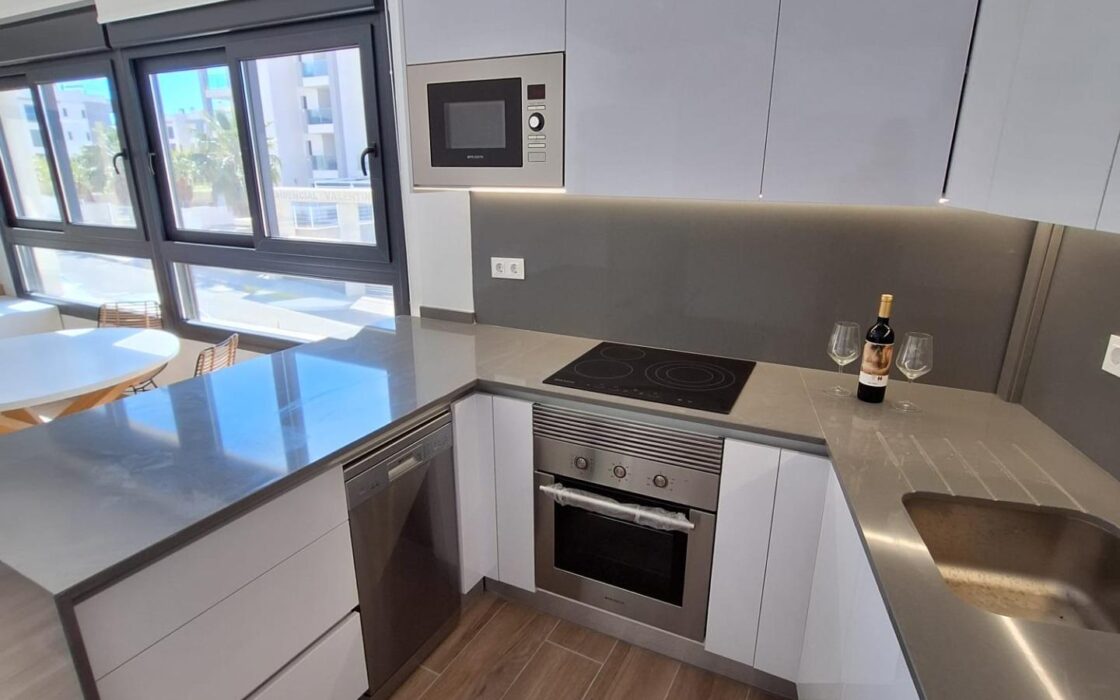 Квартира 80 кв.м в Вилламартине с террасой и бассейном