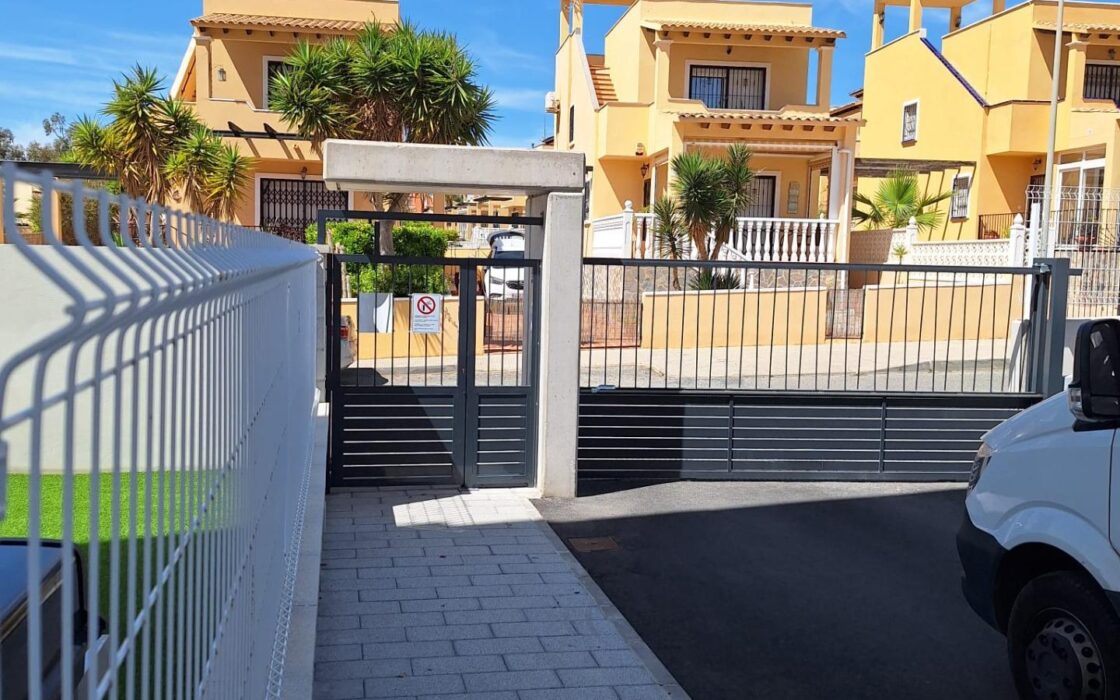 Квартира 80 кв.м в Вилламартине с террасой и бассейном