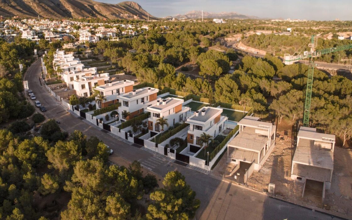 Дома с бассейном в Сьерра-Кортина 150 кв.м 3 спальни