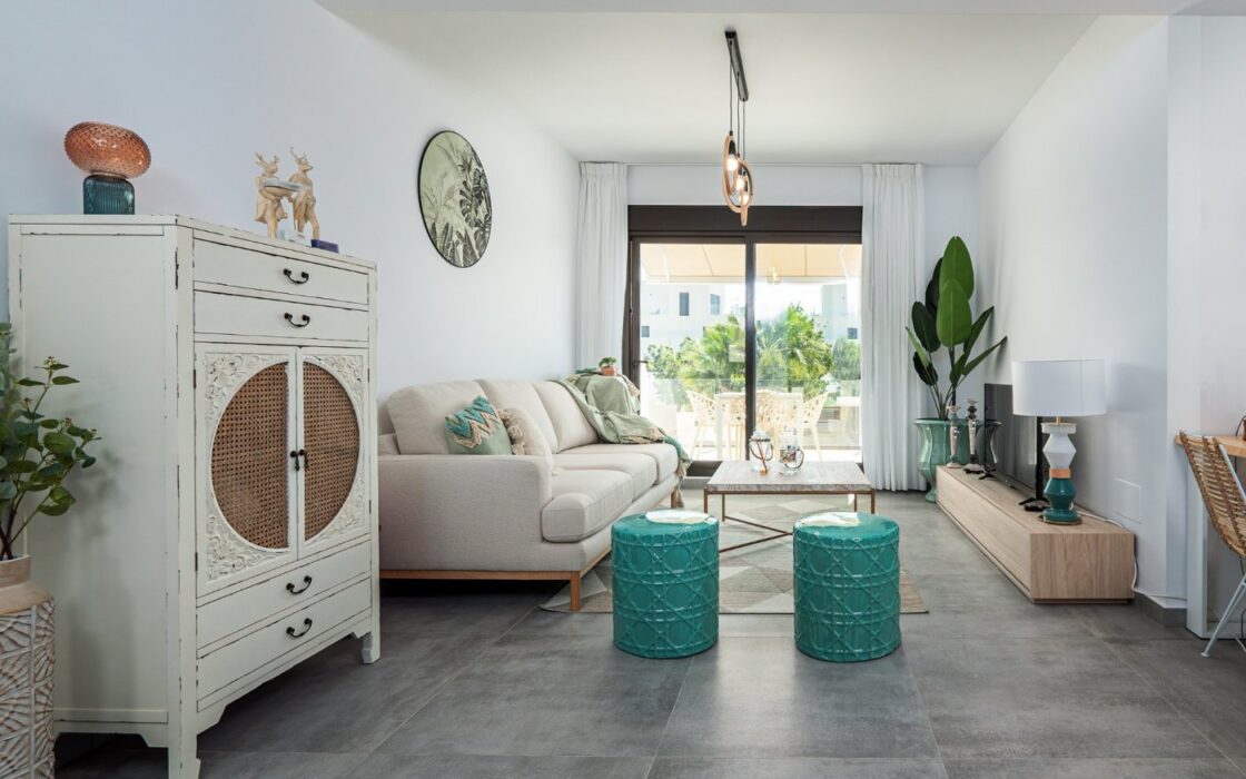 Новые виллы в Ориуэла-Коста с частным садом и бассейном