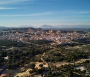 Новые виллы в Рохалесе с террасой и бассейном 136 кв.м