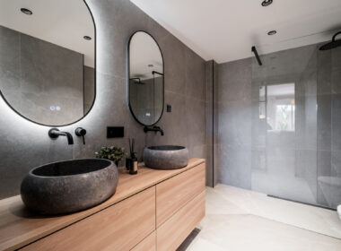 Квартира в Нуева Андалусия 117 кв.м з терасою біля моря