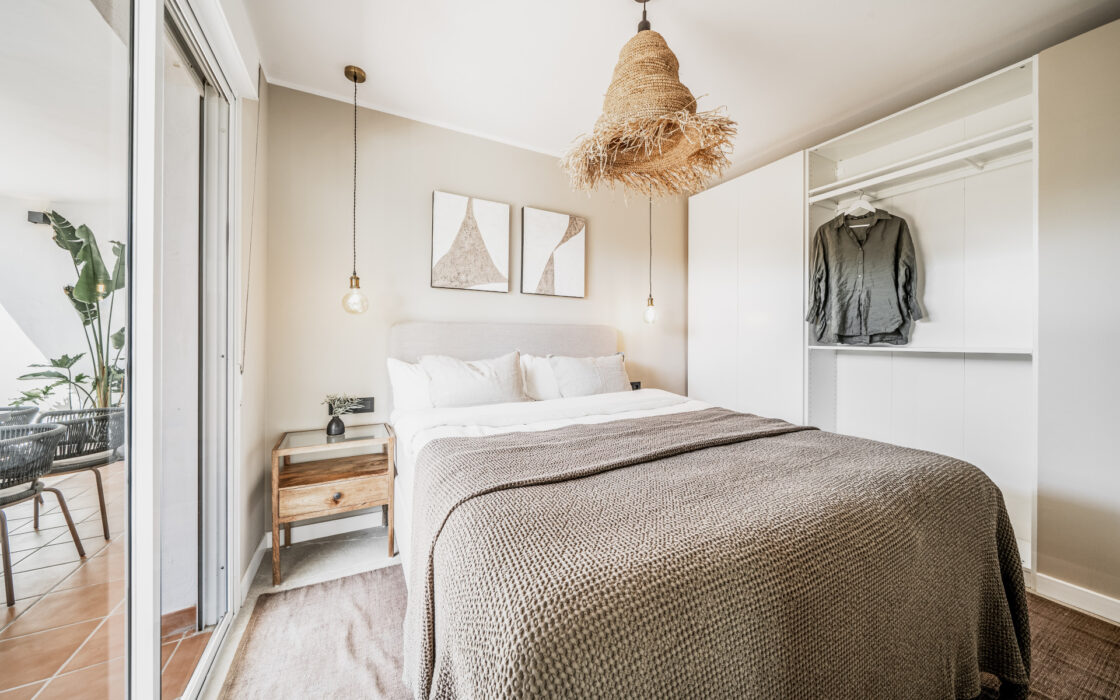 Квартира в Нуева Андалусия 117 кв.м з терасою біля моря