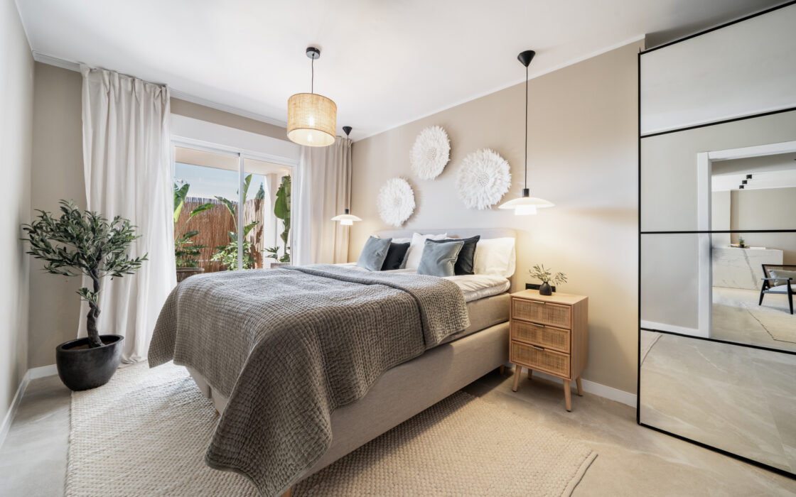 Квартира в Нуева Андалусия 117 кв.м з терасою біля моря