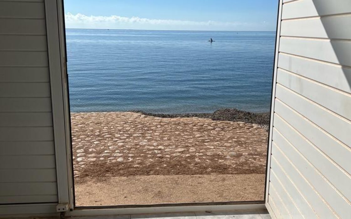 Вилла у моря в Альтее 497 кв.м з 3 спальнями та терасою