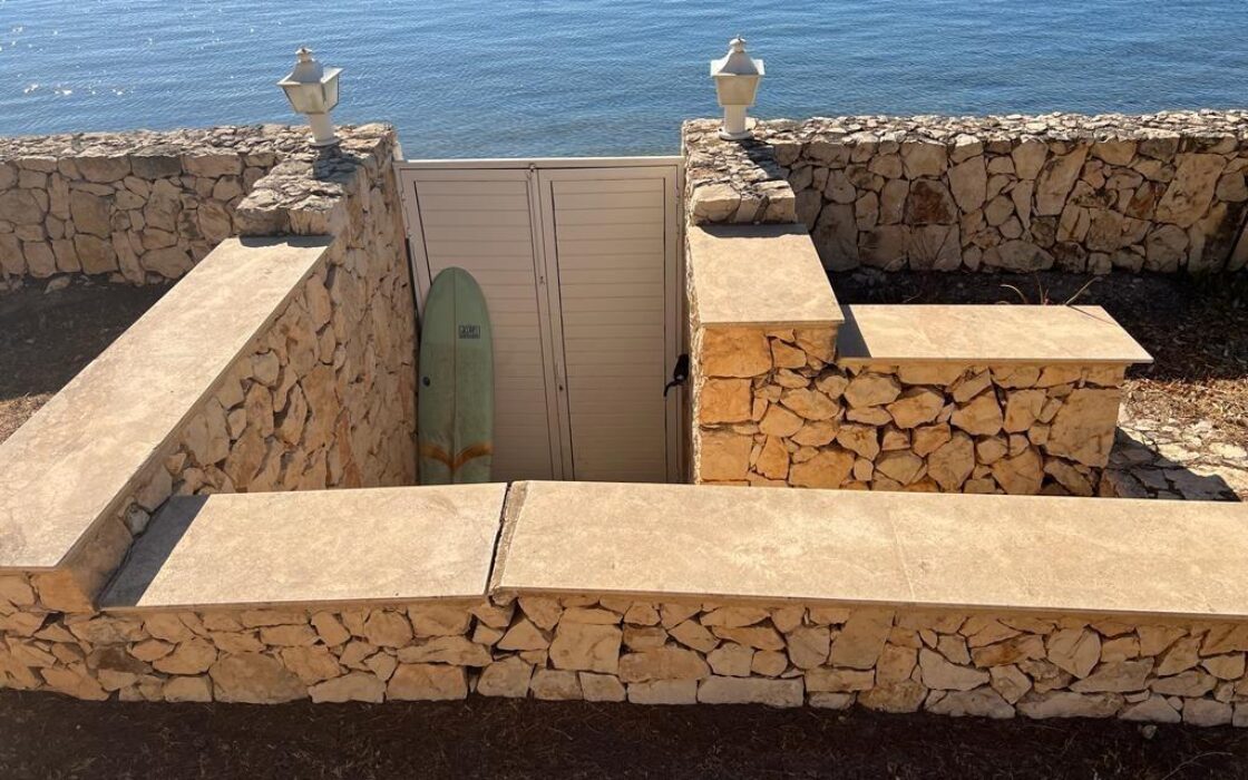 Вилла у моря в Альтее 497 кв.м з 3 спальнями та терасою