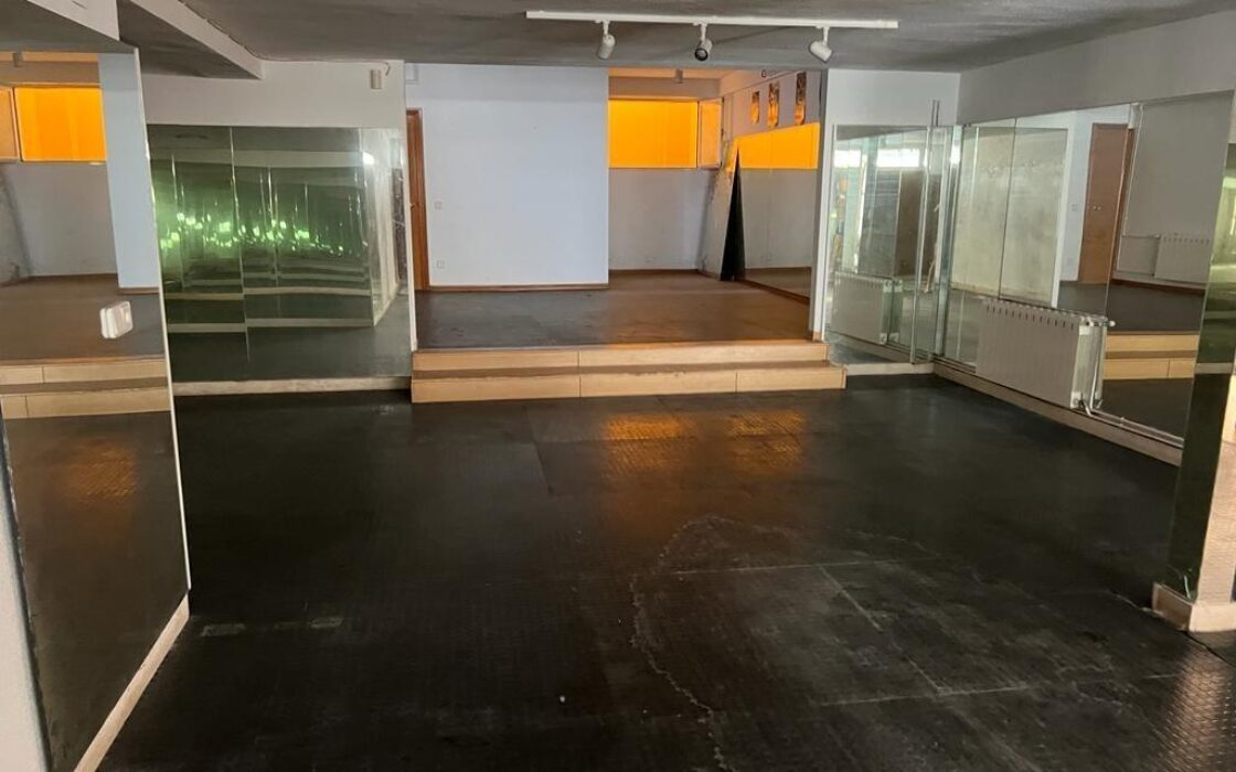 Вилла у моря в Альтее 497 кв.м з 3 спальнями та терасою