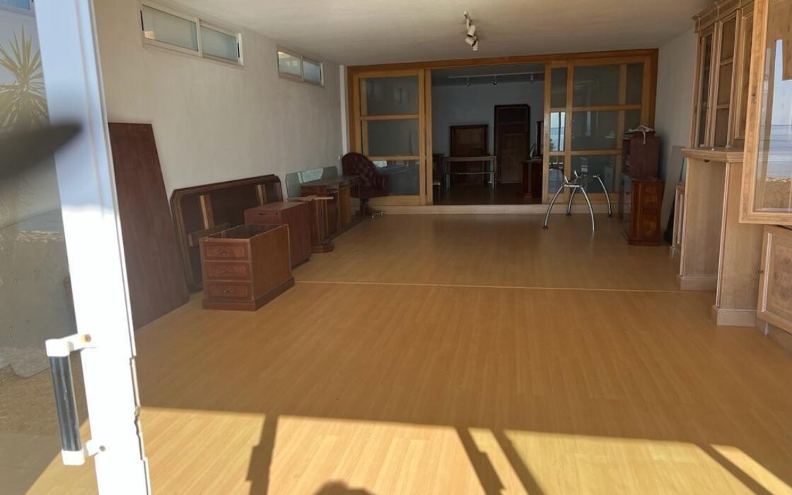 Вилла у моря в Альтее 497 кв.м з 3 спальнями та терасою