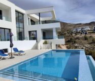 Простора вілла 611 кв.м у Фінестраті з басейном