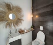 Простора вілла 611 кв.м у Фінестраті з басейном