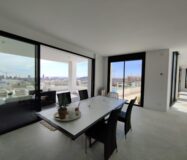 Простора вілла 611 кв.м у Фінестраті з басейном