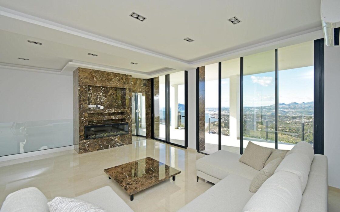 Вилла в Альтее с прекрасным видом на море и горы 351 кв.м