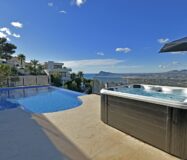 Вилла в Альтее с прекрасным видом на море и горы 351 кв.м