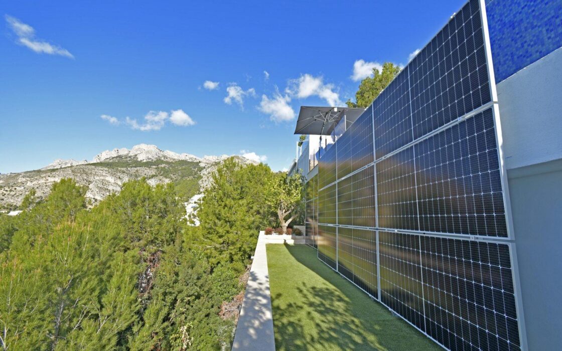 Вилла в Альтее с прекрасным видом на море и горы 351 кв.м