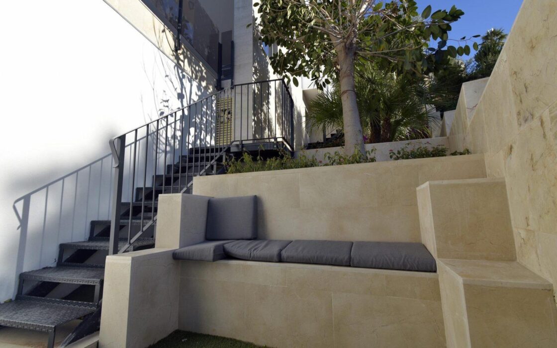 Вилла в Альтее с прекрасным видом на море и горы 351 кв.м