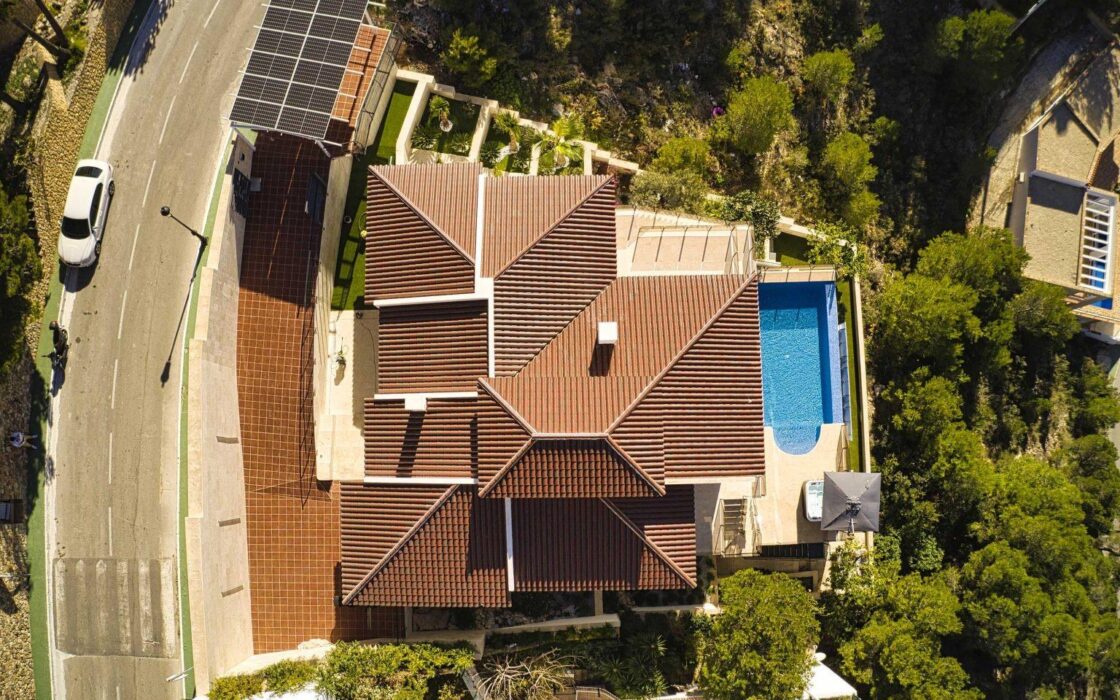 Вилла в Альтее с прекрасным видом на море и горы 351 кв.м