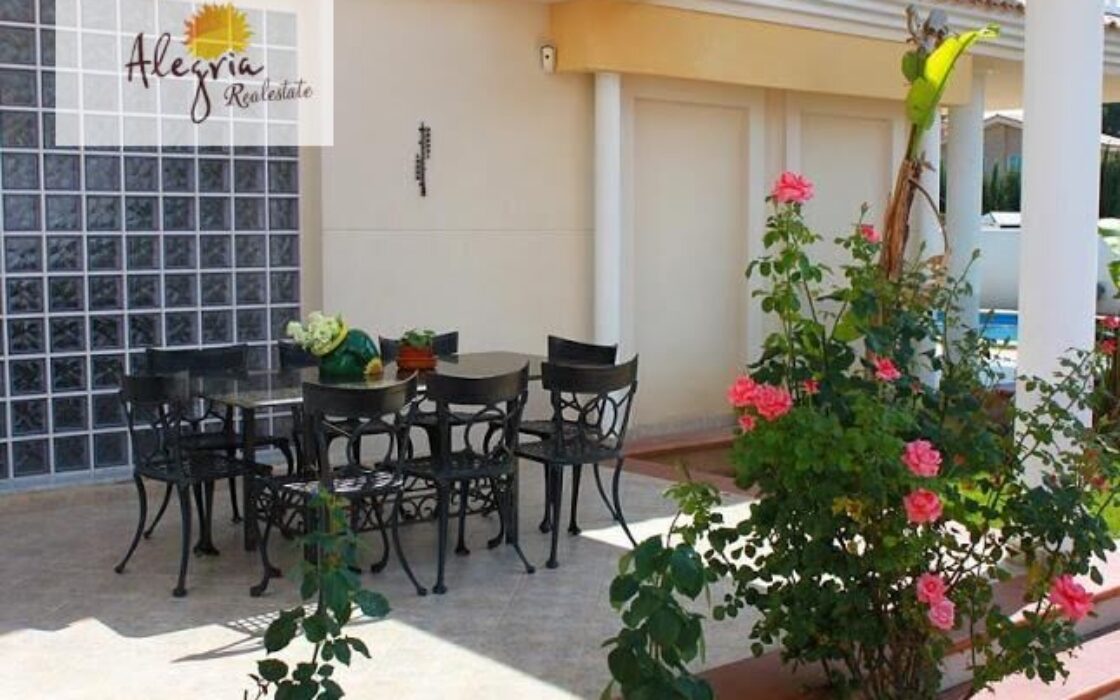 Вилла с террасами в Ла Эльяне, 4 спальни, 480 кв.м.